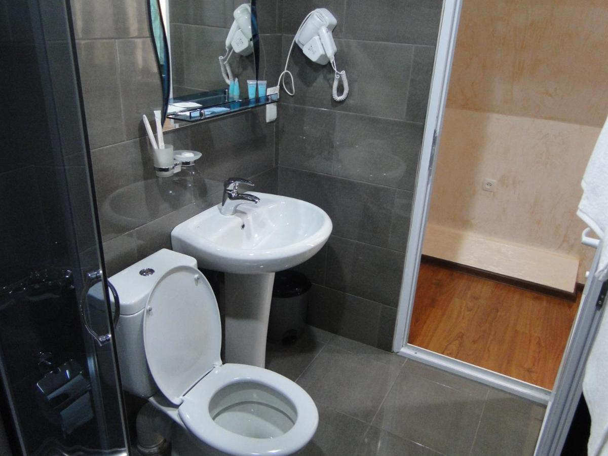 Hotel Lord Batumi Ngoại thất bức ảnh