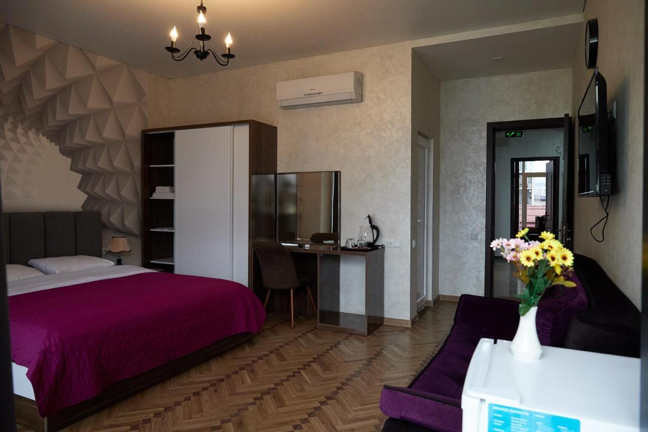 Hotel Lord Batumi Ngoại thất bức ảnh