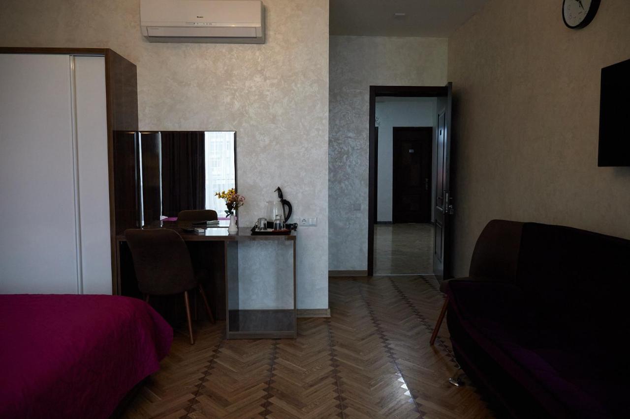 Hotel Lord Batumi Ngoại thất bức ảnh